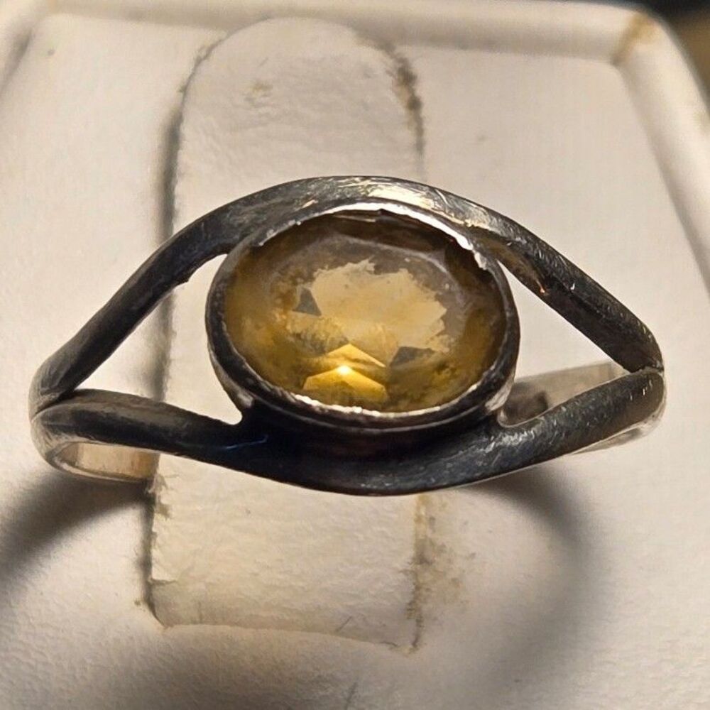 Yellow stone Vintage Sterling Silver Ring Sz 7.5